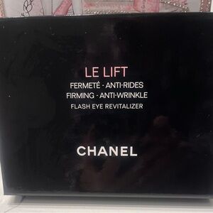 Chanel LE LIFT Flash Eye Revitalizer - Black